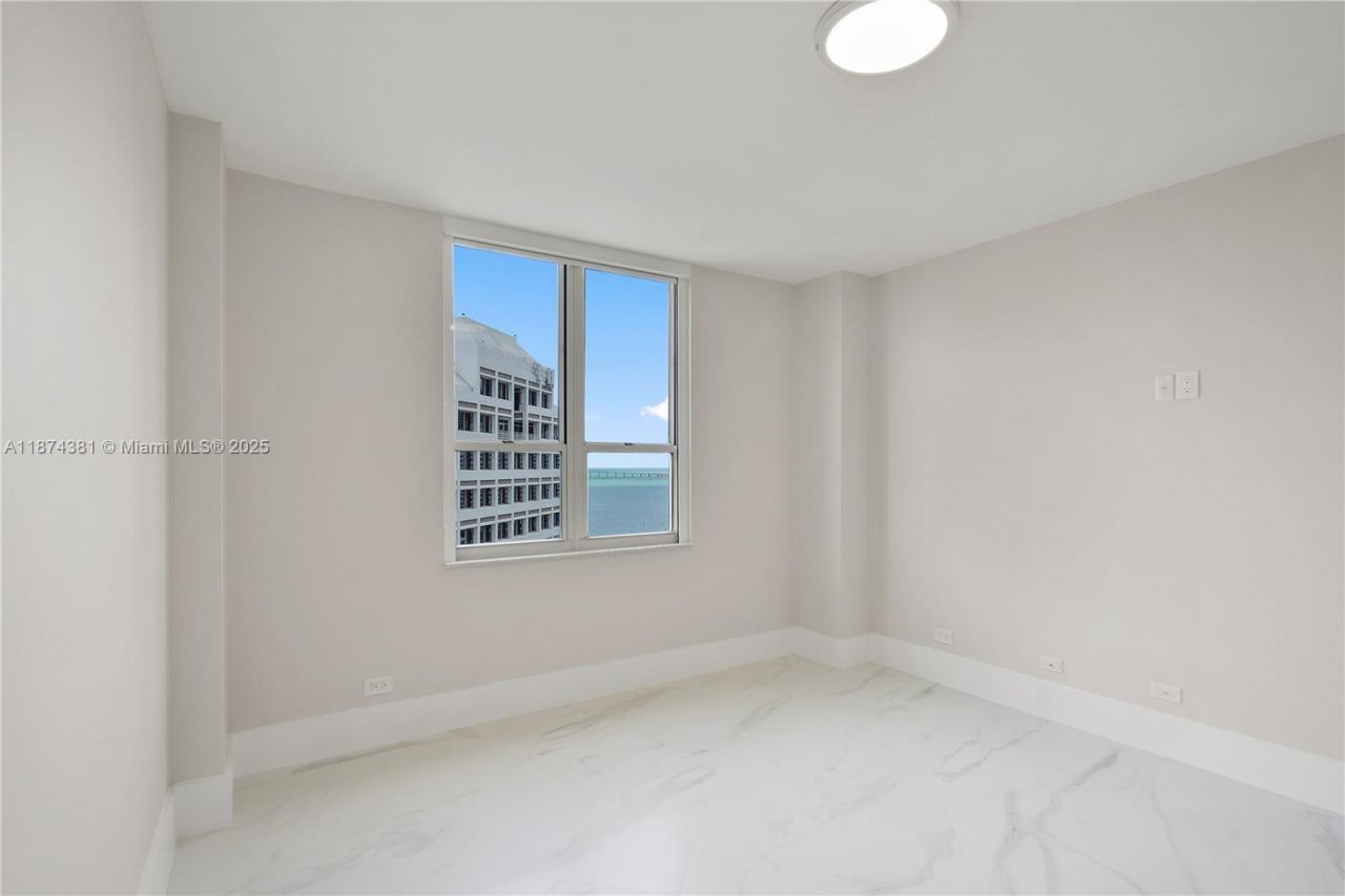 701 Brickell Key Blvd, Unit 1512, Miami, FL 33131 Photo