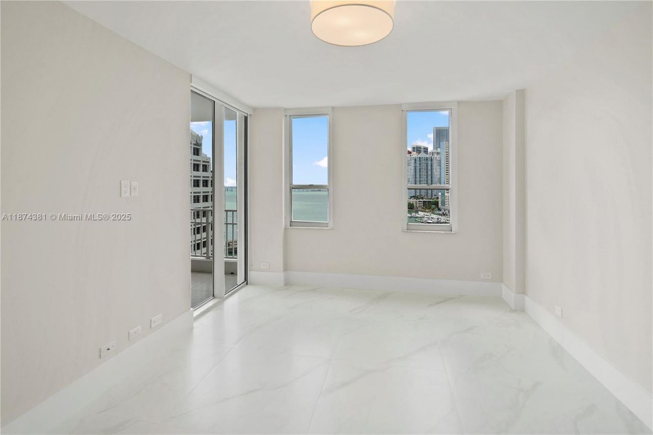 701 Brickell Key Blvd, Unit 1512, Miami, FL 33131 Photo