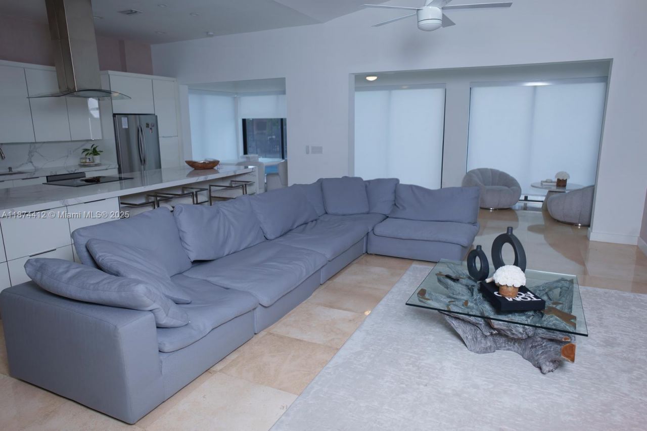 350 NW 124th Ave, Miami, FL 33182 Photo