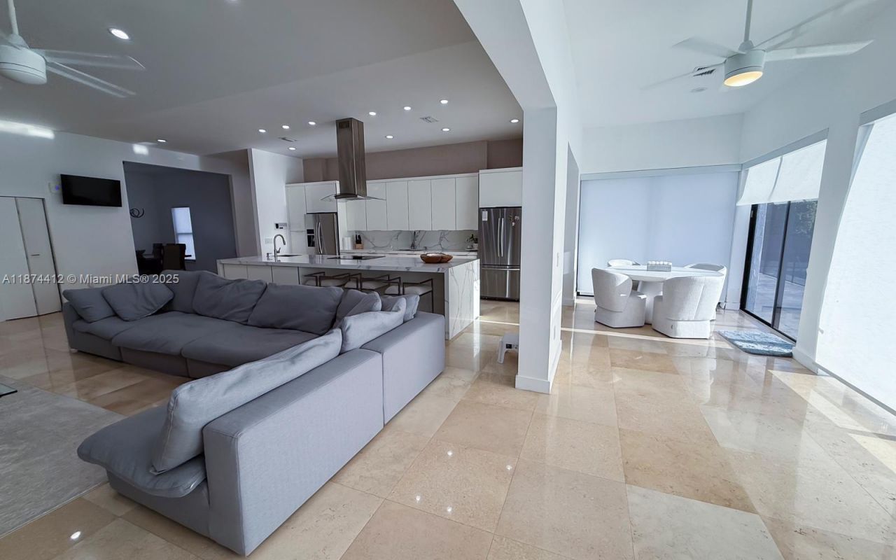 350 NW 124th Ave, Miami, FL 33182 Photo