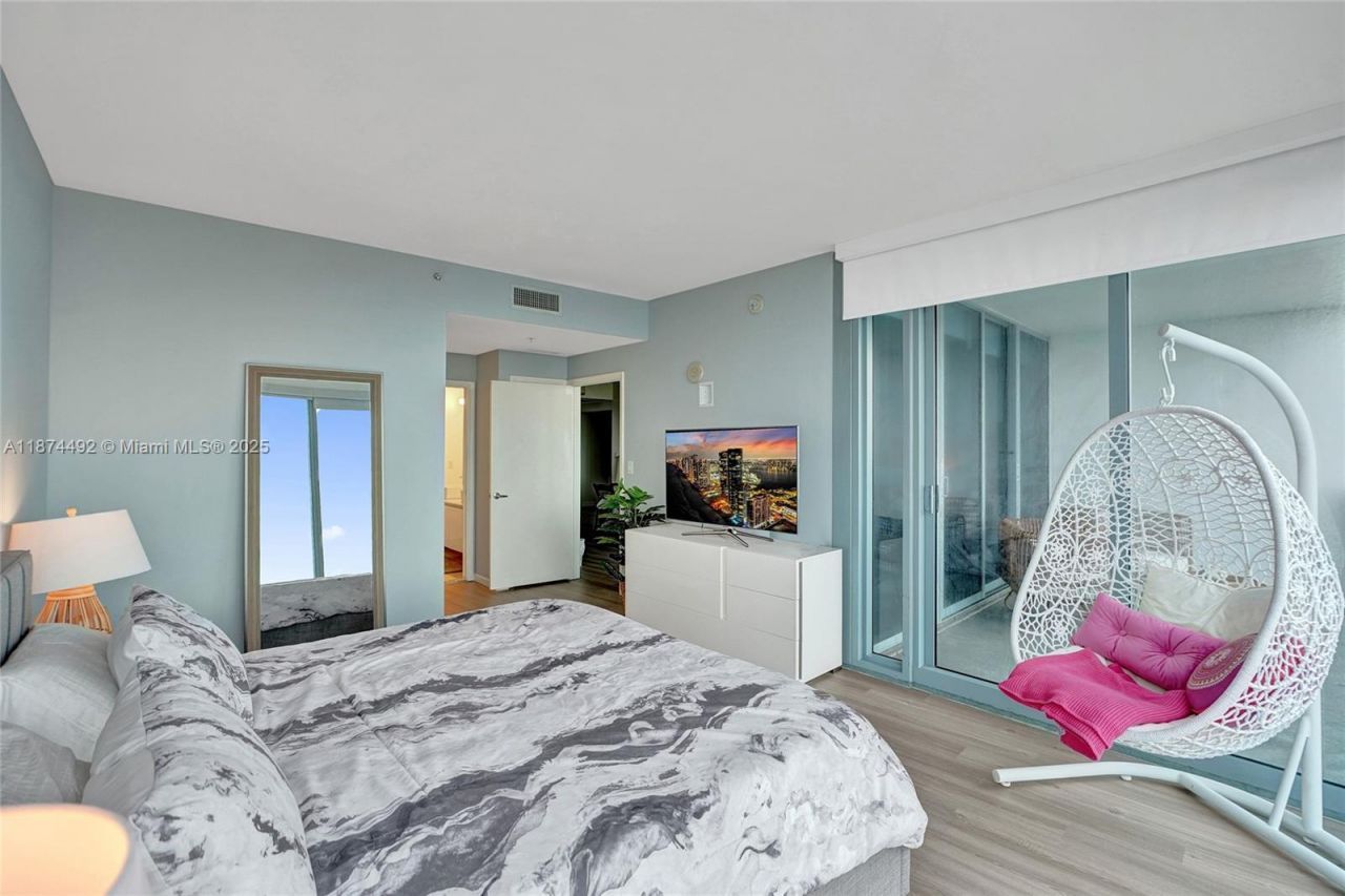 601 NE 36th St, Unit 2703, Miami, FL 33137 Photo