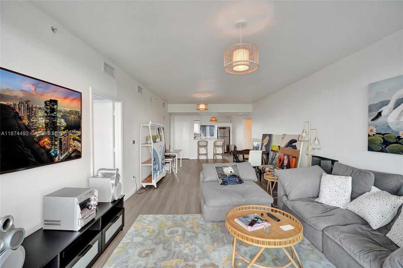 601 NE 36th St, Unit 2703, Miami, FL 33137 Photo