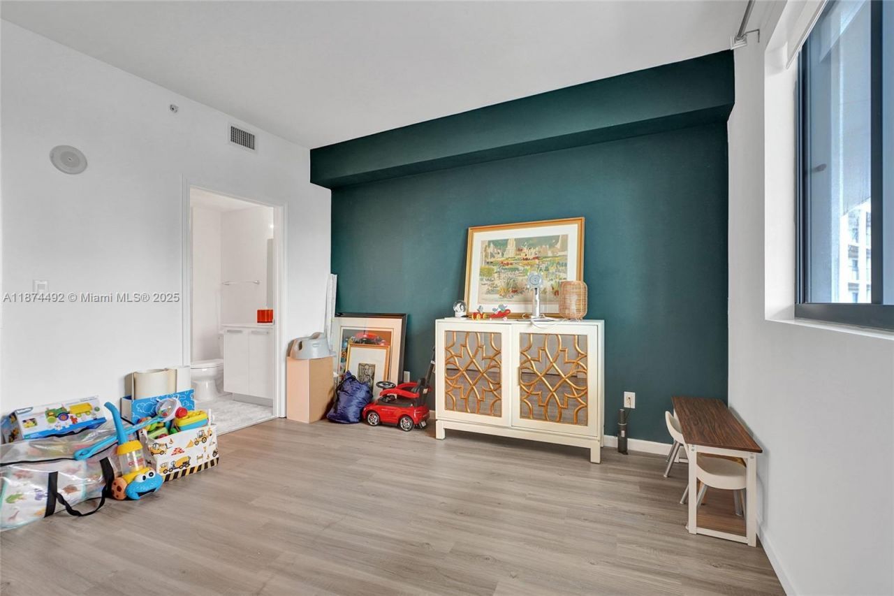 601 NE 36th St, Unit 2703, Miami, FL 33137 Photo