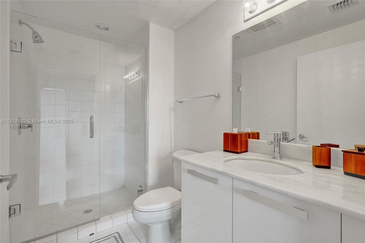 601 NE 36th St, Unit 2703, Miami, FL 33137 Photo