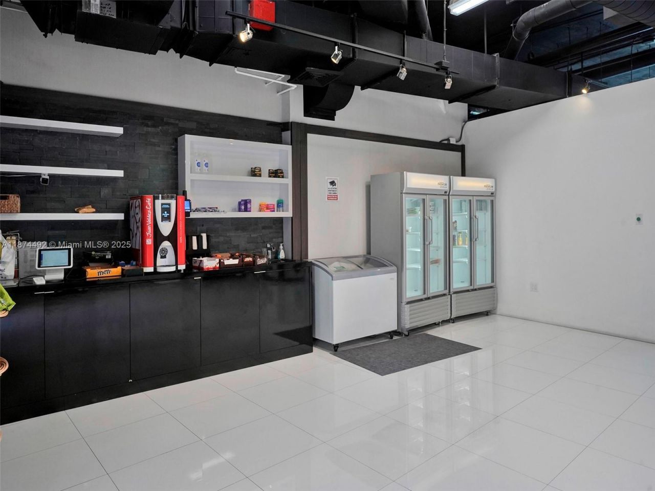 601 NE 36th St, Unit 2703, Miami, FL 33137 Photo