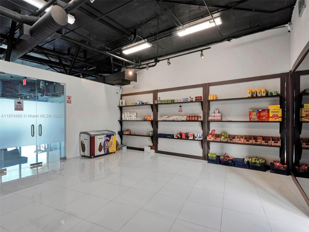 601 NE 36th St, Unit 2703, Miami, FL 33137 Photo