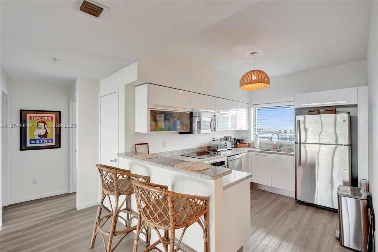 601 NE 36th St, Unit 2703, Miami, FL 33137 Photo