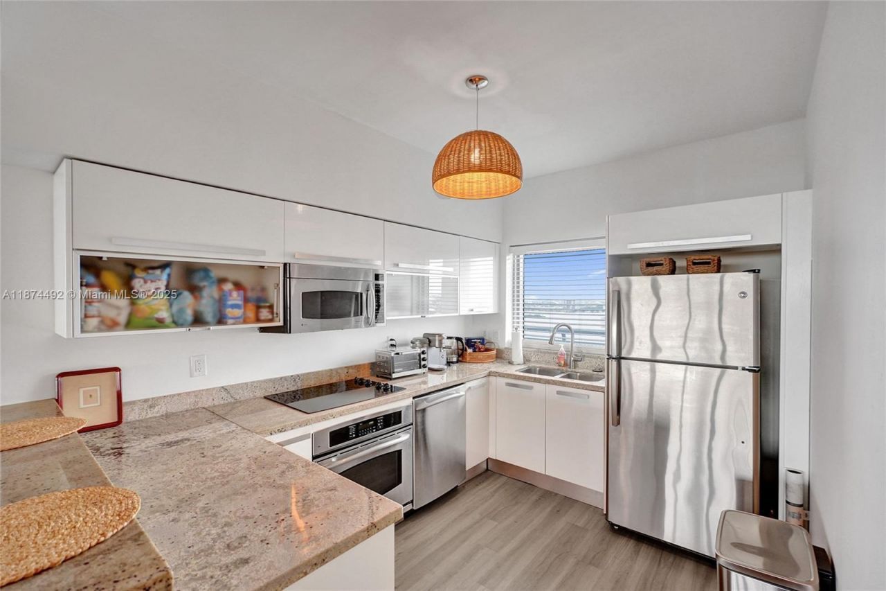 601 NE 36th St, Unit 2703, Miami, FL 33137 Photo