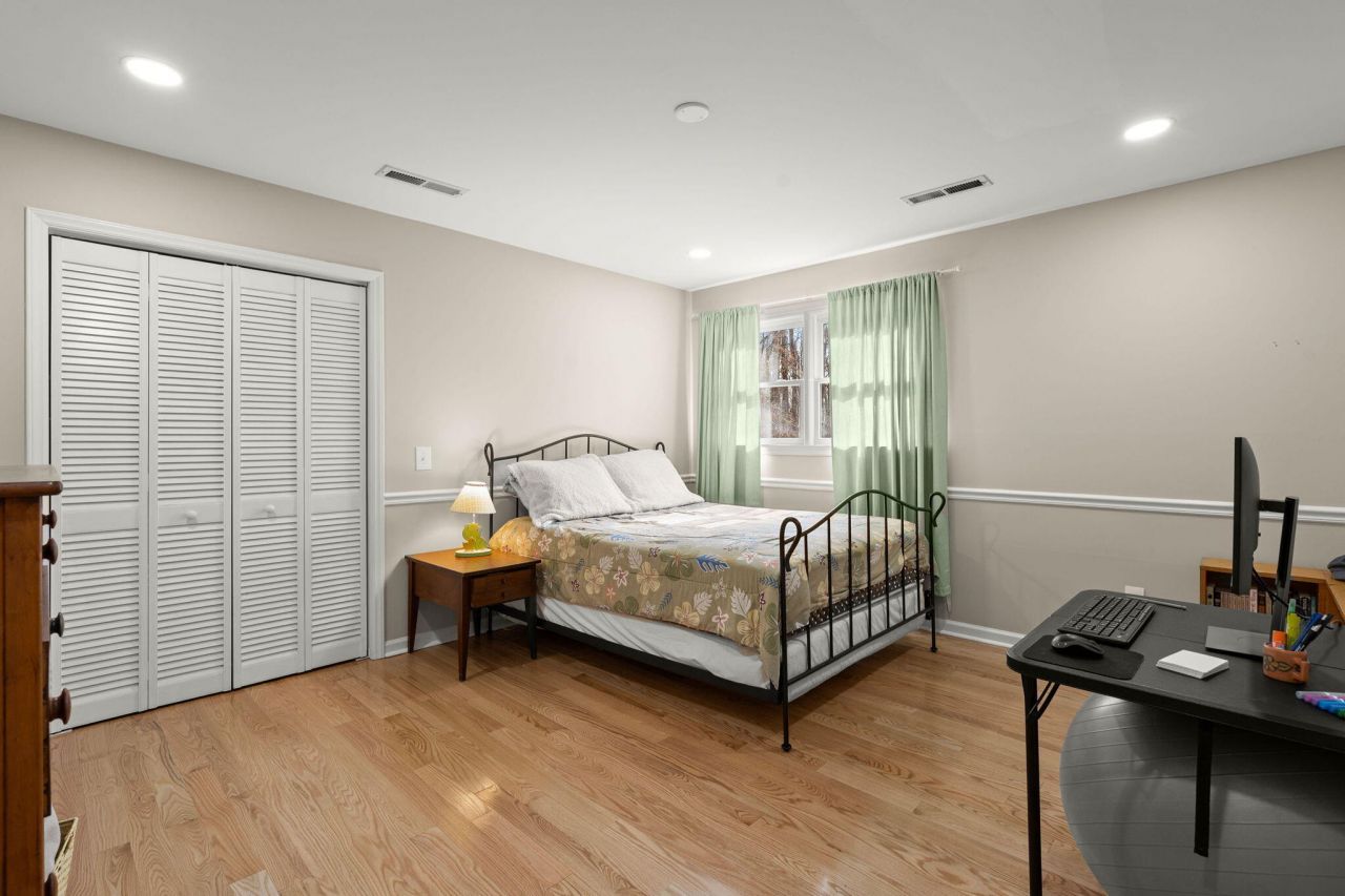 1524 Lee Boulevard Photo 23