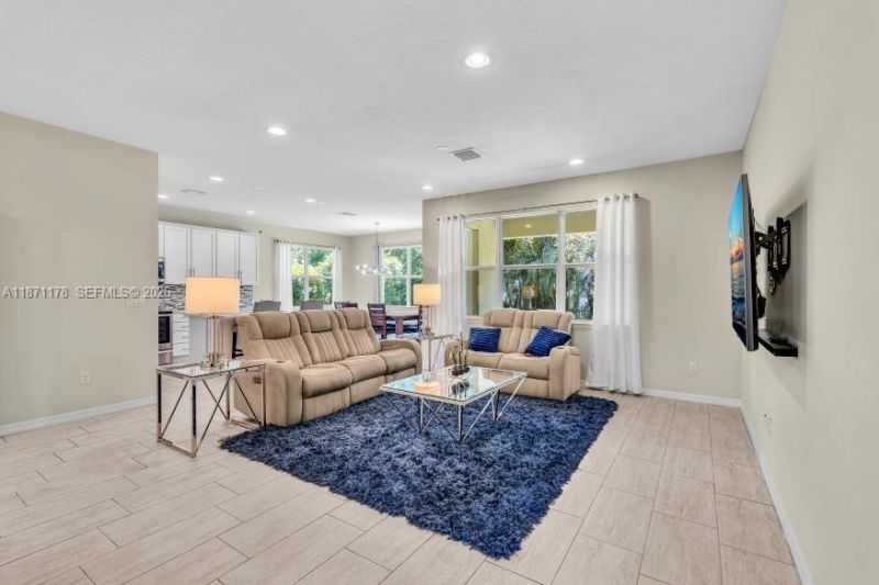4353 Large Leaf Ln, Hollywood, FL 33021 Photo