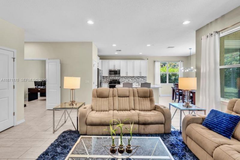 4353 Large Leaf Ln, Hollywood, FL 33021 Photo