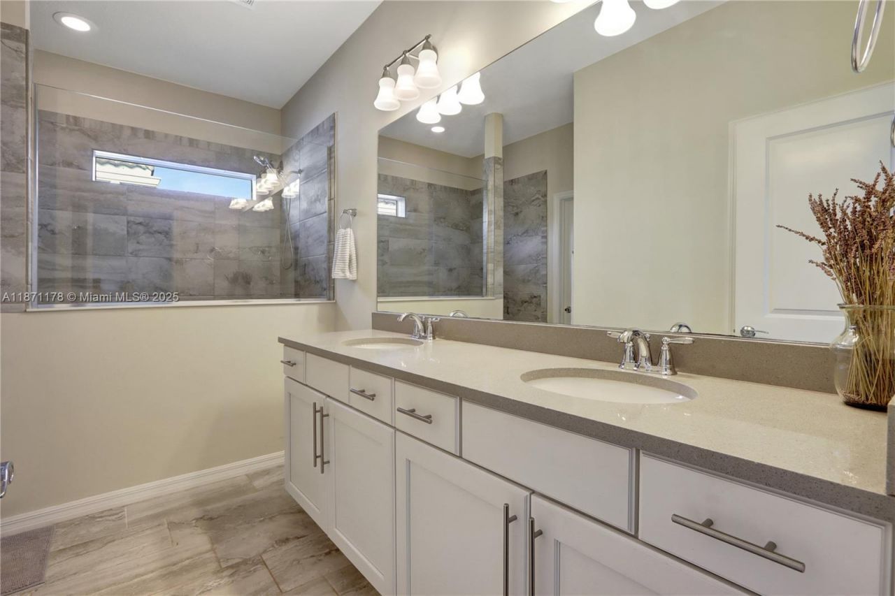 4353 Large Leaf Ln, Hollywood, FL 33021 Photo