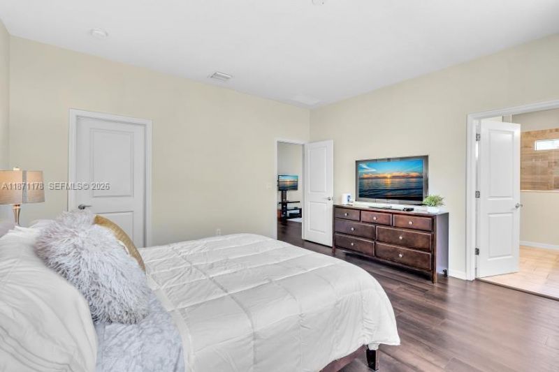 4353 Large Leaf Ln, Hollywood, FL 33021 Photo