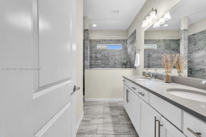 4353 Large Leaf Ln, Hollywood, FL 33021 Photo