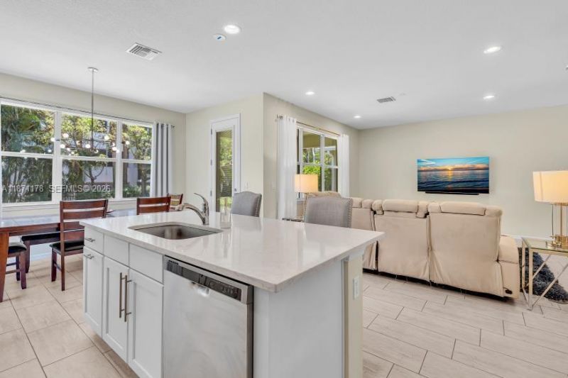 4353 Large Leaf Ln, Hollywood, FL 33021 Photo