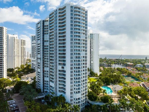 21055 Yacht Club Dr, Unit 605, Aventura, FL 33180