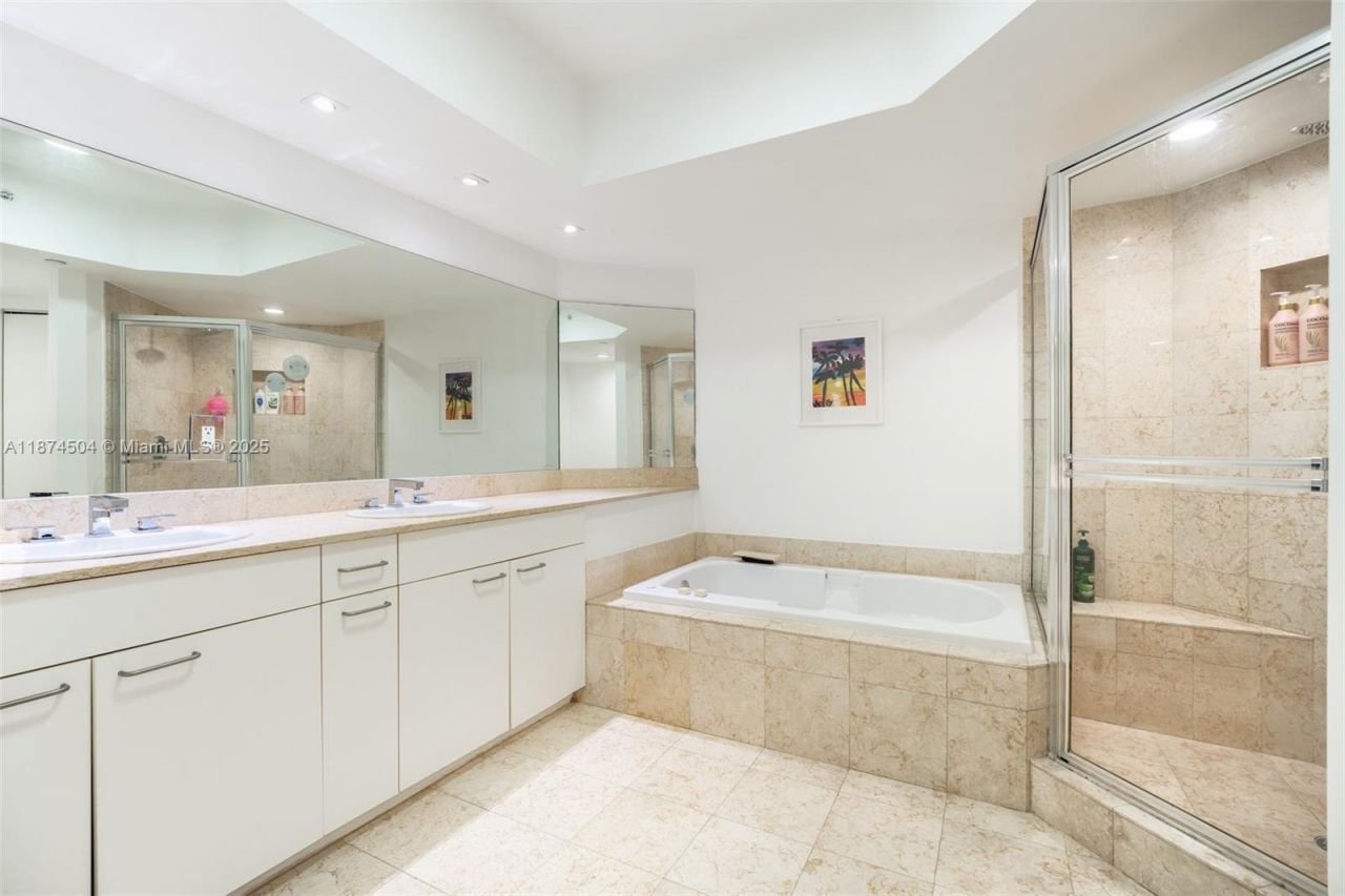 21055 Yacht Club Dr, Unit 605, Aventura, FL 33180 Photo