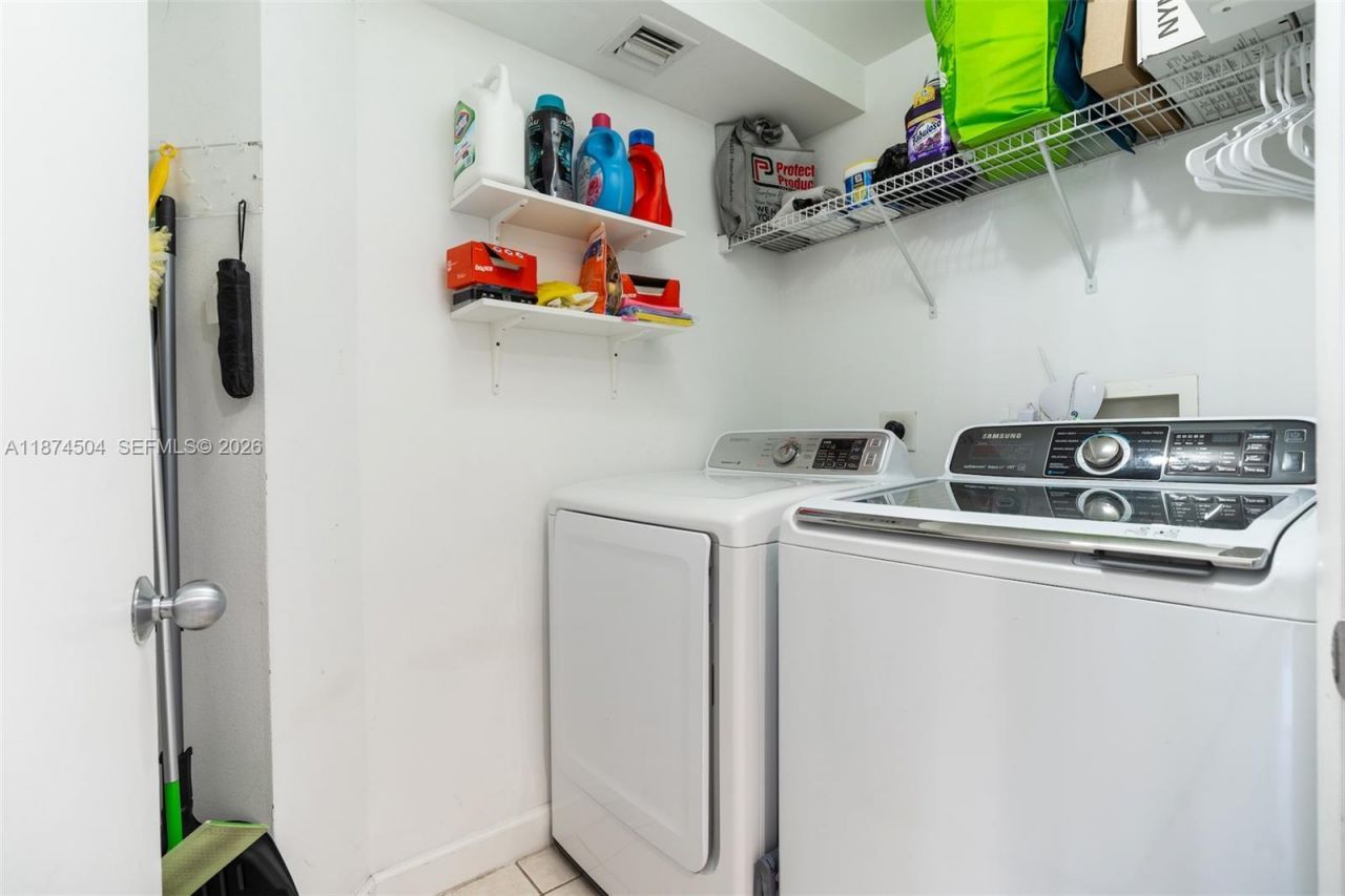 21055 Yacht Club Dr, Unit 605, Aventura, FL 33180 Photo
