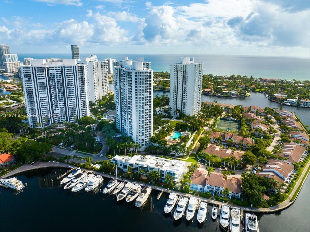 21055 Yacht Club Dr, Unit 605, Aventura, FL 33180 Photo