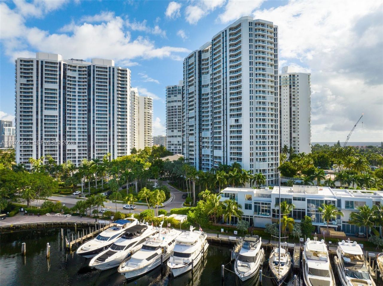 21055 Yacht Club Dr, Unit 605, Aventura, FL 33180 Photo