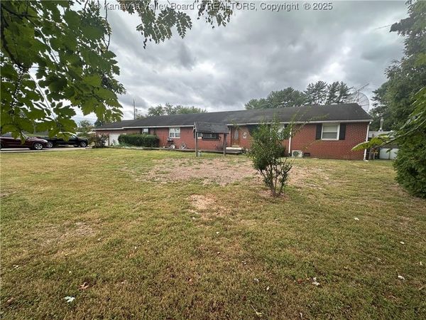 110 Hickory Street, Letart, WV 25253