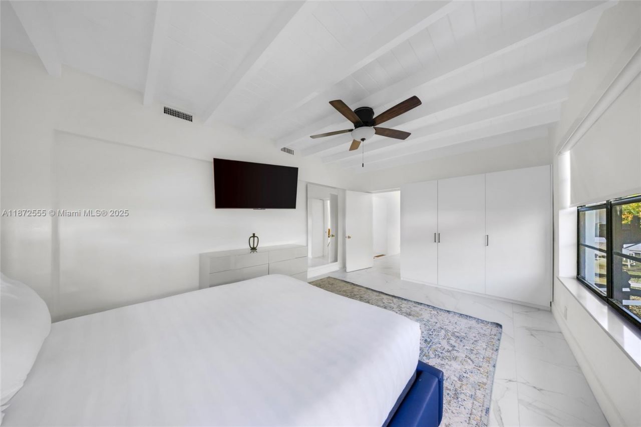 11420 NE 4th Ave, Miami, FL 33161 Photo