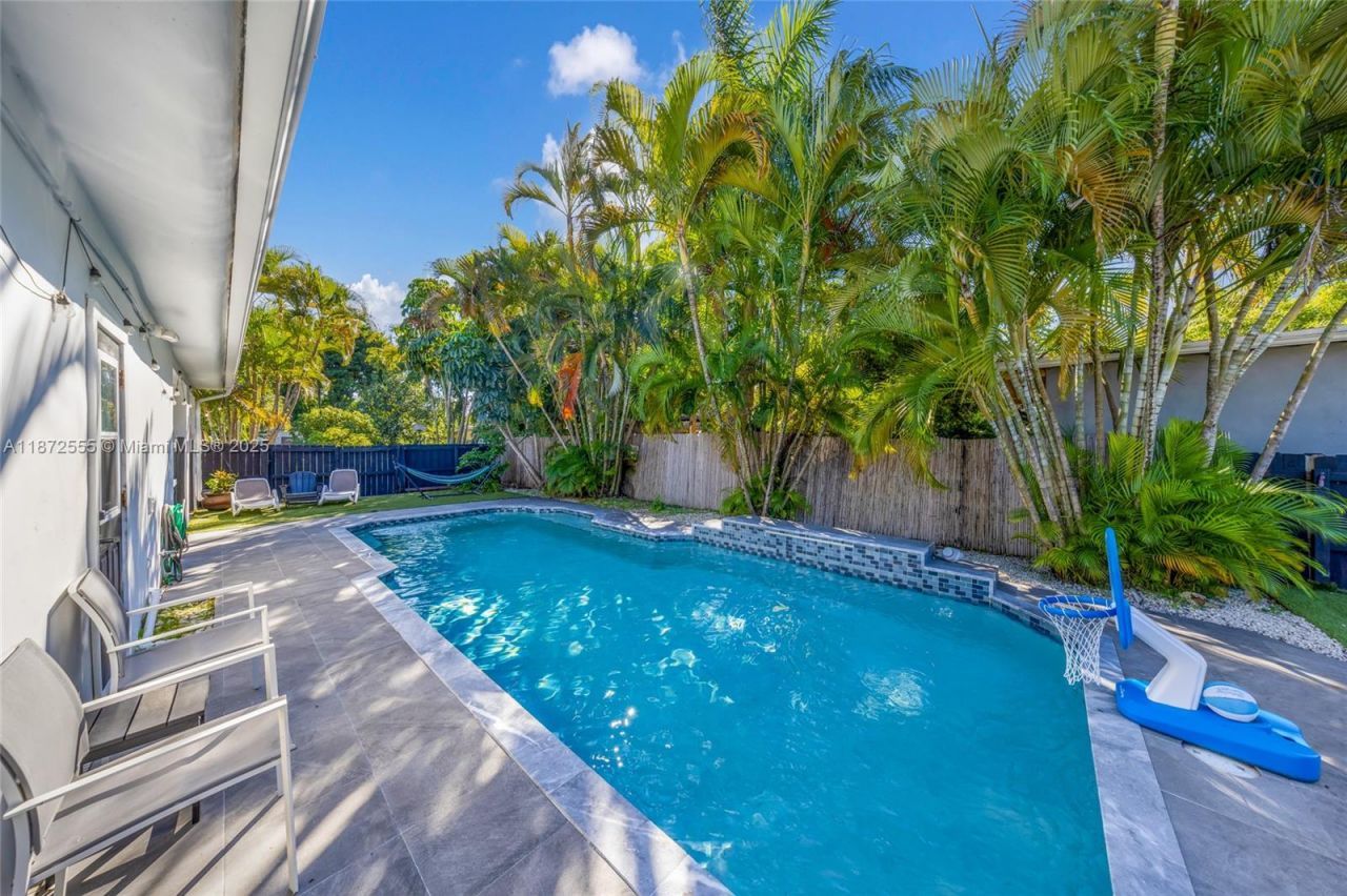 11420 NE 4th Ave, Miami, FL 33161 Photo