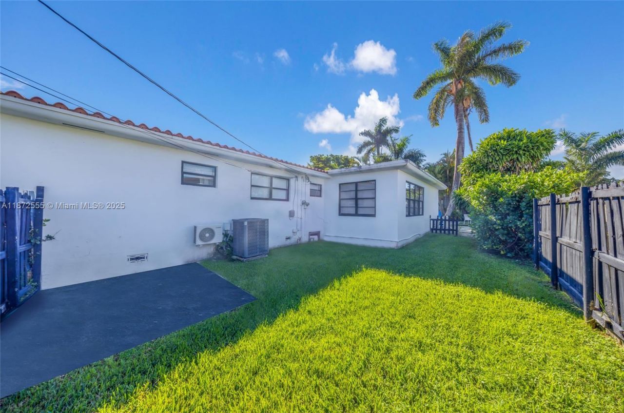 11420 NE 4th Ave, Miami, FL 33161 Photo