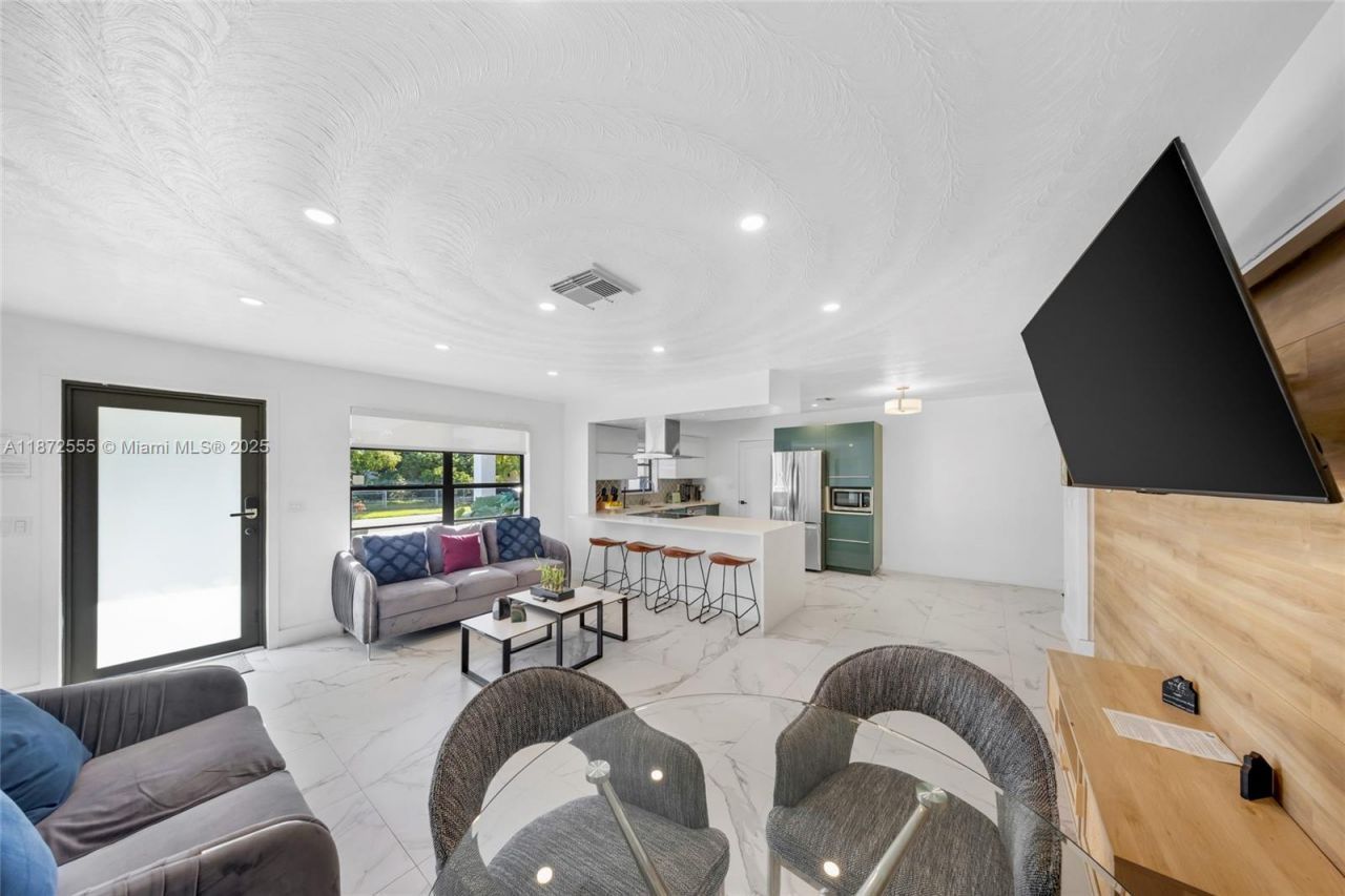 11420 NE 4th Ave, Miami, FL 33161 Photo