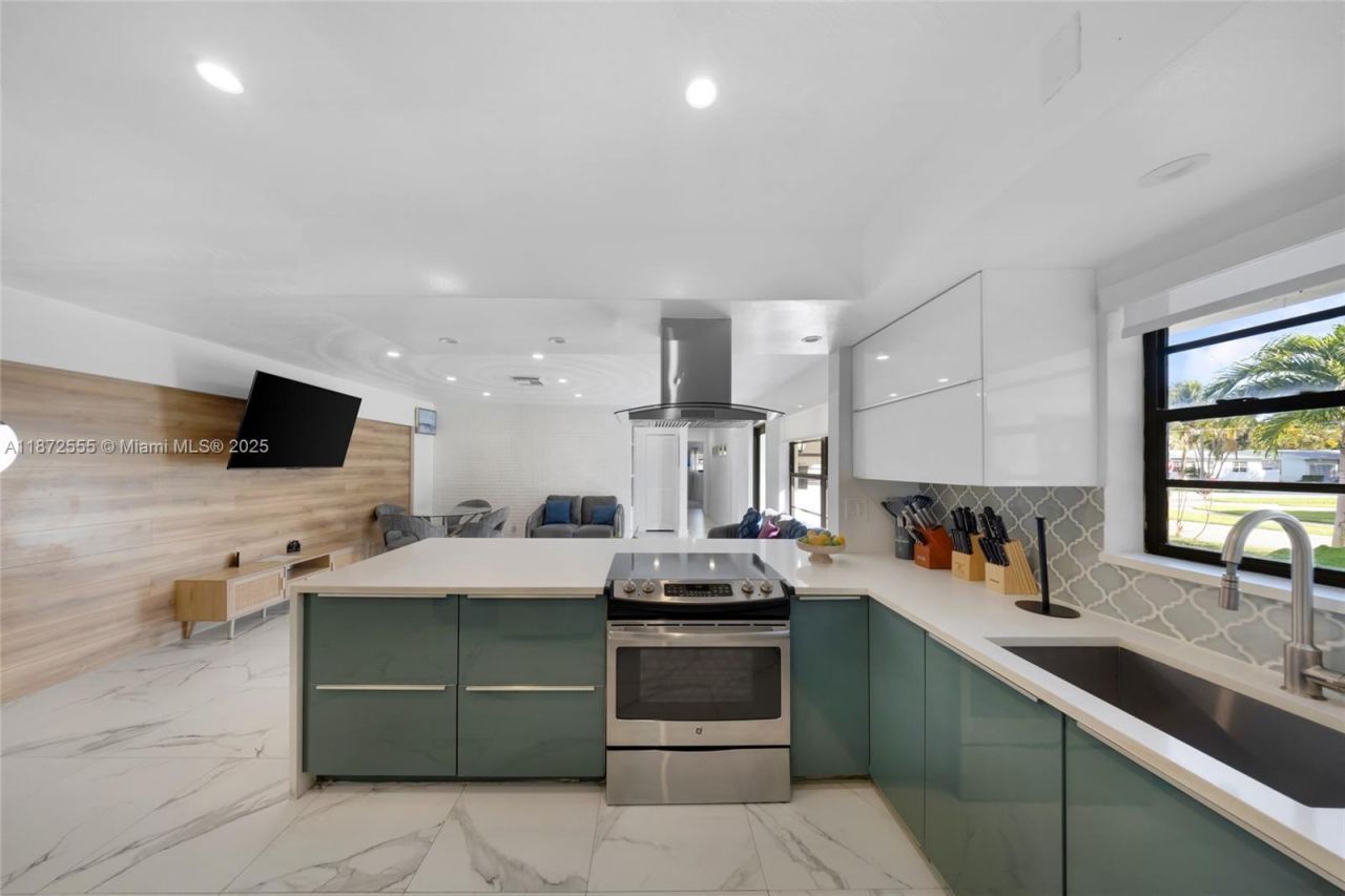 11420 NE 4th Ave, Miami, FL 33161 Photo