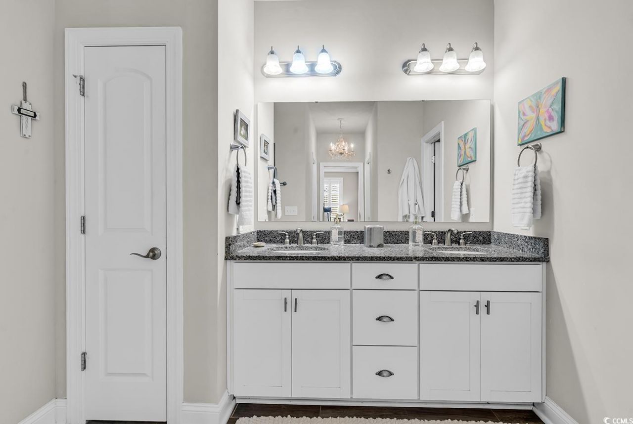 223 All Saints Loop Photo 16