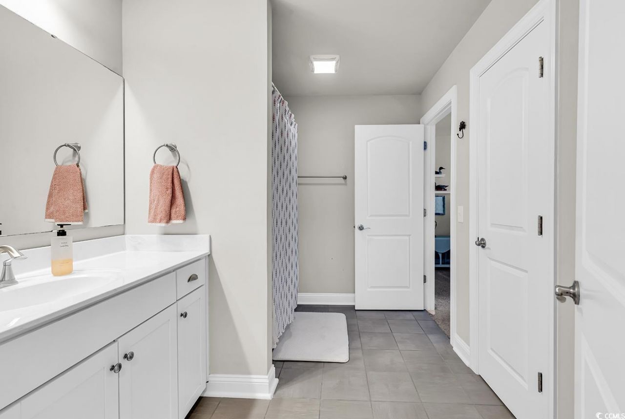 223 All Saints Loop Photo 24