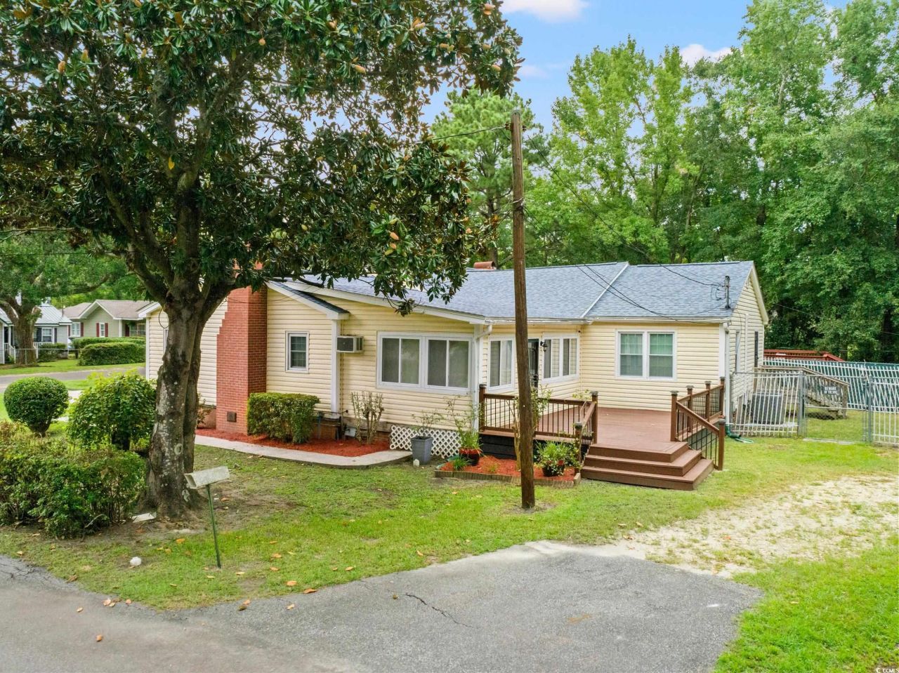 902 Palm St. Photo 34