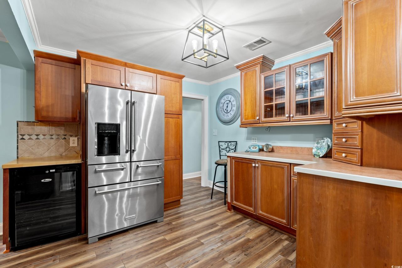 902 Palm St. Photo 8