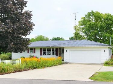 2202 Lakewood Dr, Mansfield, OH 44905