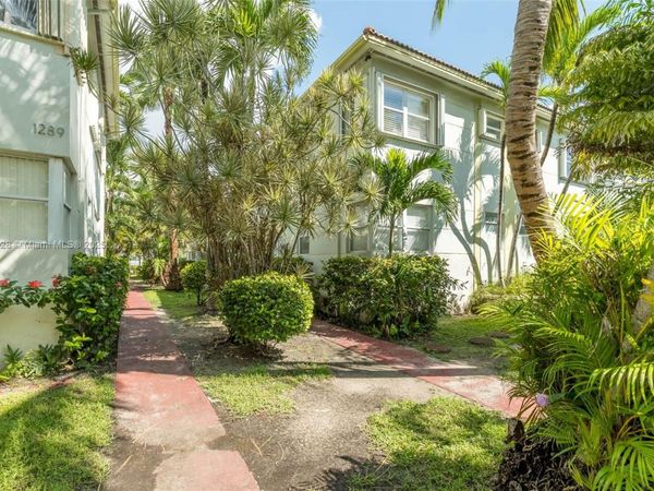 1275 Marseille Dr, Unit 35, Miami Beach, FL 33141