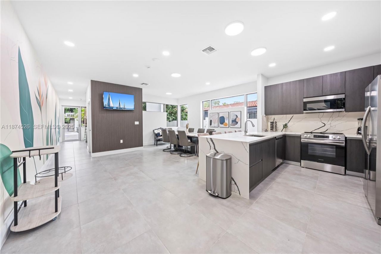 857 SW 14th Ave, Unit A, Miami, FL 33135 Photo