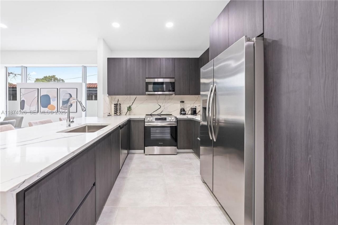 857 SW 14th Ave, Unit A, Miami, FL 33135 Photo