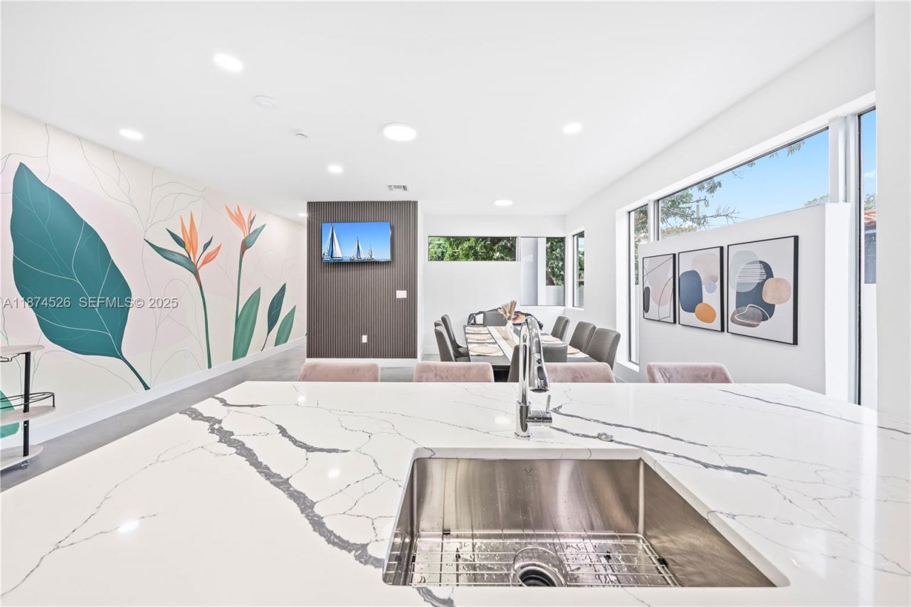 857 SW 14th Ave, Unit A, Miami, FL 33135 Photo