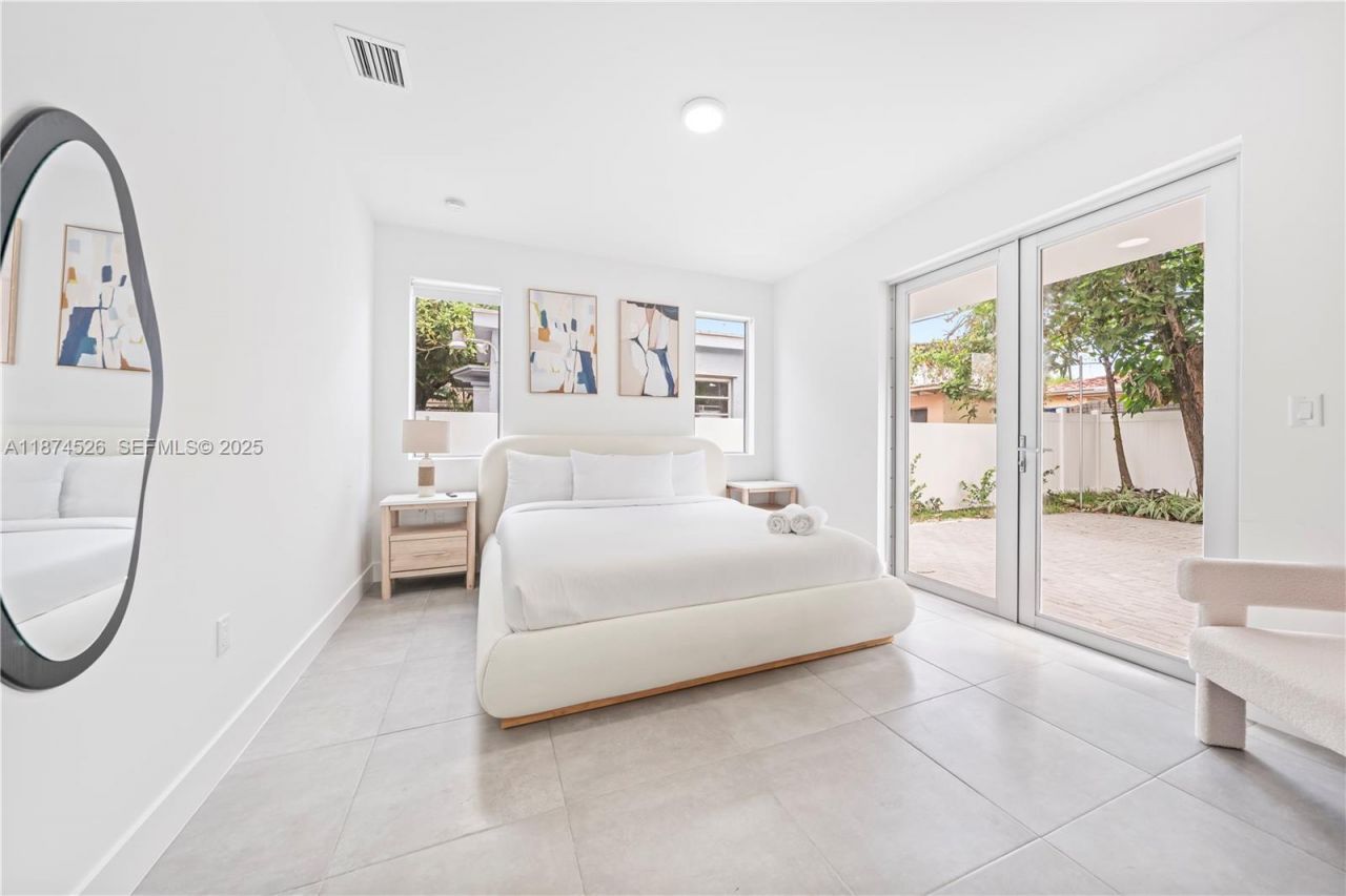 857 SW 14th Ave, Unit A, Miami, FL 33135 Photo