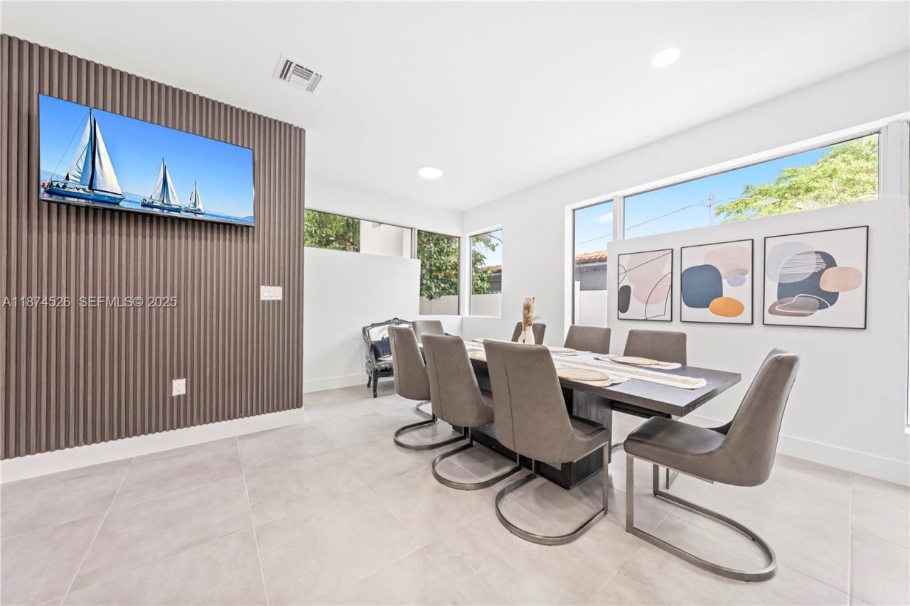 857 SW 14th Ave, Unit A, Miami, FL 33135 Photo