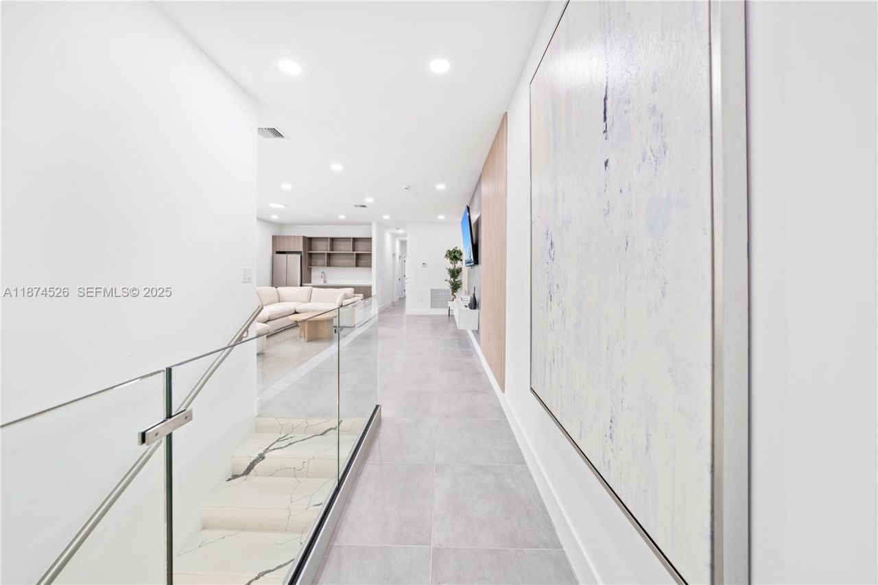 857 SW 14th Ave, Unit A, Miami, FL 33135 Photo