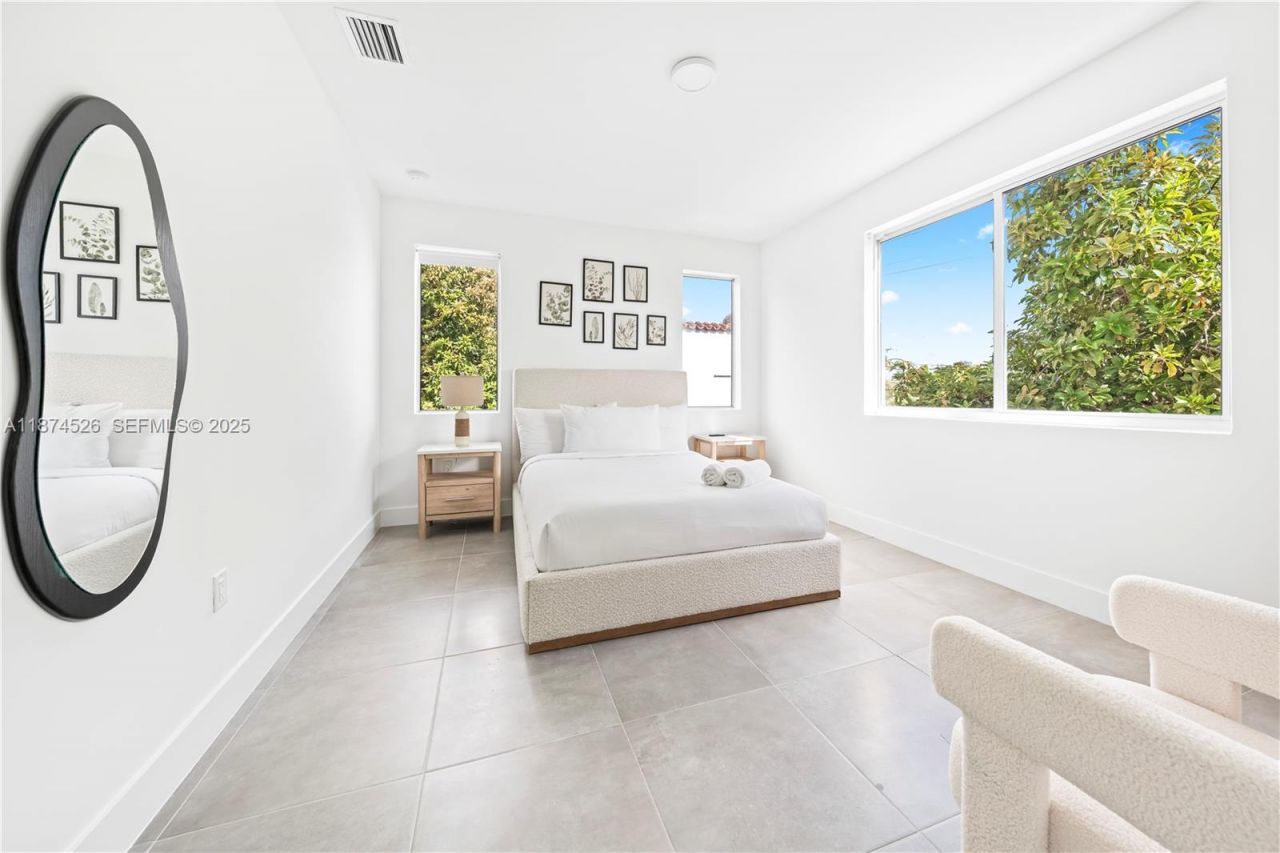 857 SW 14th Ave, Unit A, Miami, FL 33135 Photo