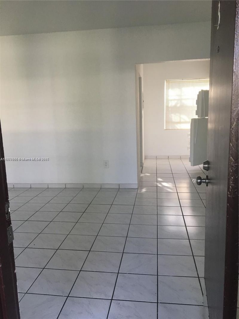 1791 Marseille Dr, Unit 2, Miami Beach, FL 33141 Photo