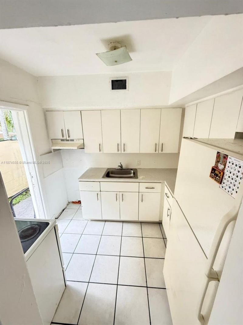 1791 Marseille Dr, Unit 2, Miami Beach, FL 33141 Photo