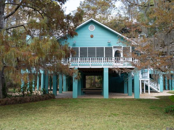 14600 Louise St, Port Vincent, LA 70726