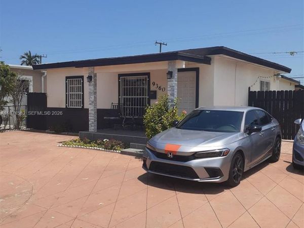 9360 SW 37th St, Miami, FL 33165