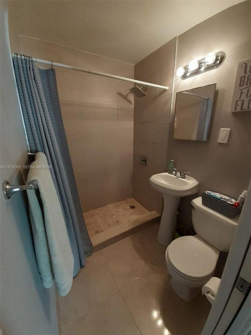 9360 SW 37th St, Miami, FL 33165 Photo