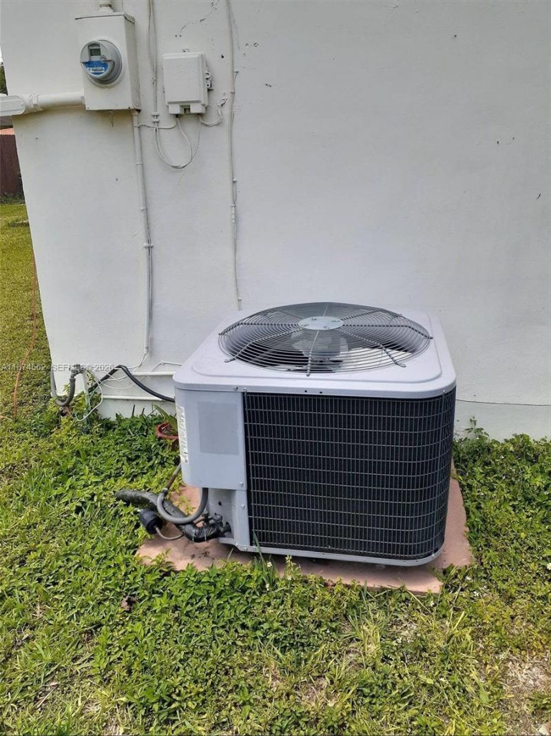 9360 SW 37th St, Miami, FL 33165 Photo