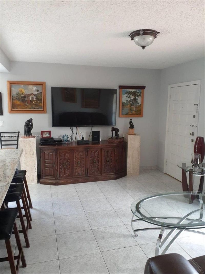 9360 SW 37th St, Miami, FL 33165 Photo